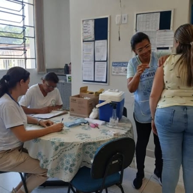 SAÚDE VACINA PROFESSORES CONTRA INFLUENZA