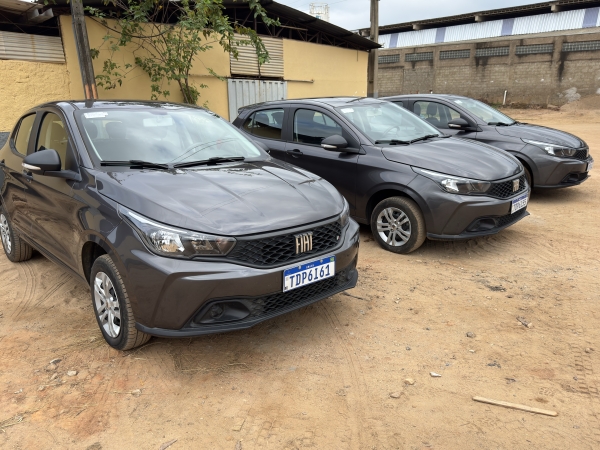 PREFEITURA ADQUIRE TRÊS NOVOS VEÍCULOS FIAT ARGO PARA A SECRETARIA DE SAÚDE