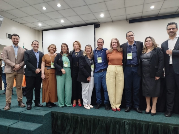 SECRETÁRIA DE EDUCAÇÃO COMPÕE DIRETORIDA DA UNDIME