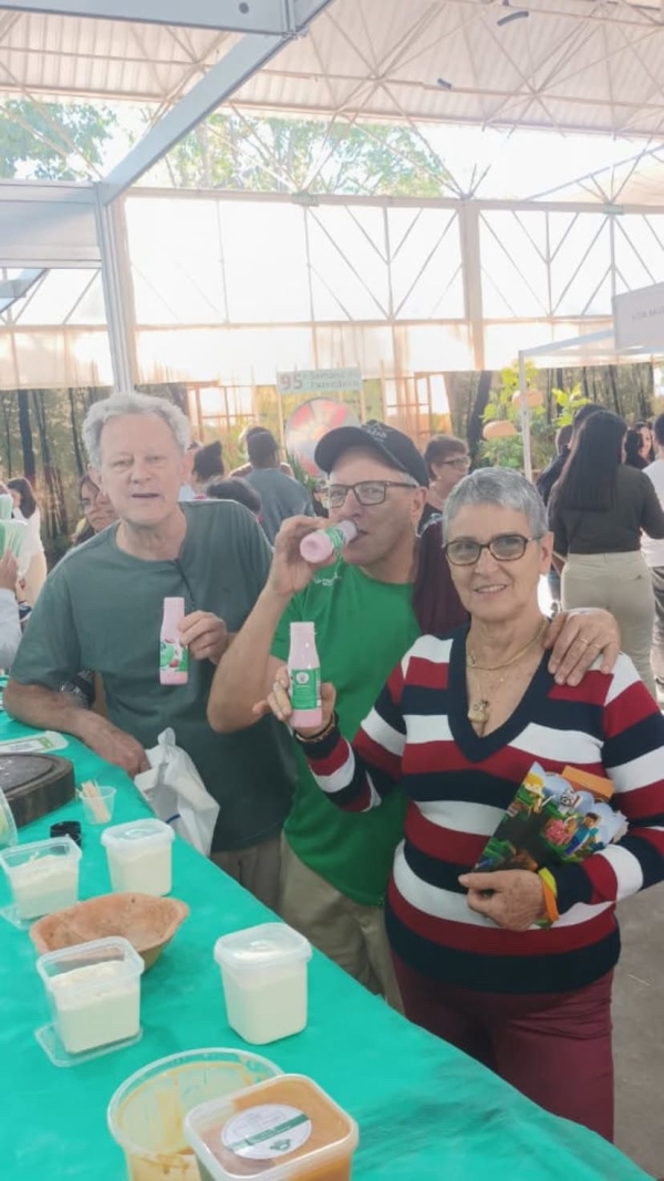MILKBRAS MARCA PRESEN&Ccedil;A NA SEMANA DO FAZENDEIRO