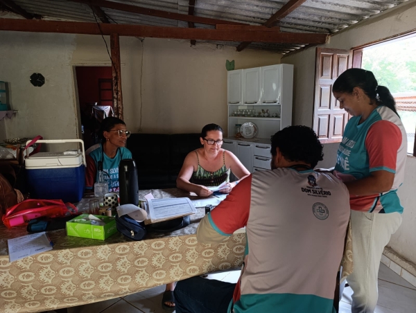 A&Uacute;DE MAIS PERTO: CAMPANHA RECEBE A&Ccedil;&Atilde;O DA TENDA DA SA&Uacute;DE