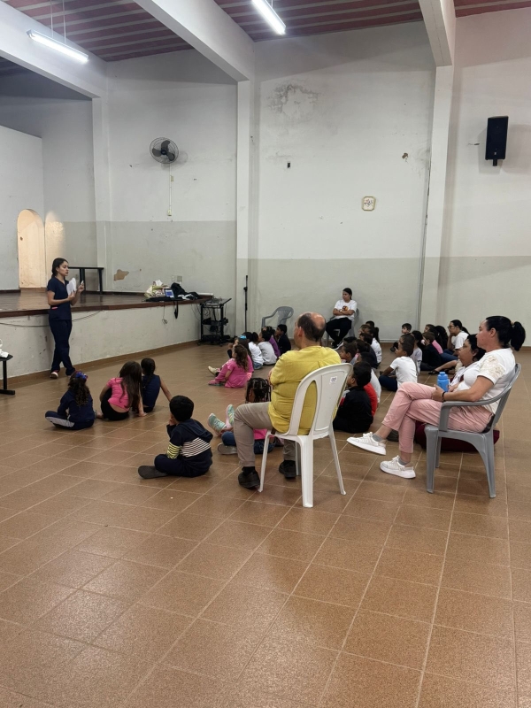 SA&Uacute;DE BUCAL COME&Ccedil;A NA ESCOLA: CONSCIENTIZA&Ccedil;&Atilde;O DESDE CEDO!