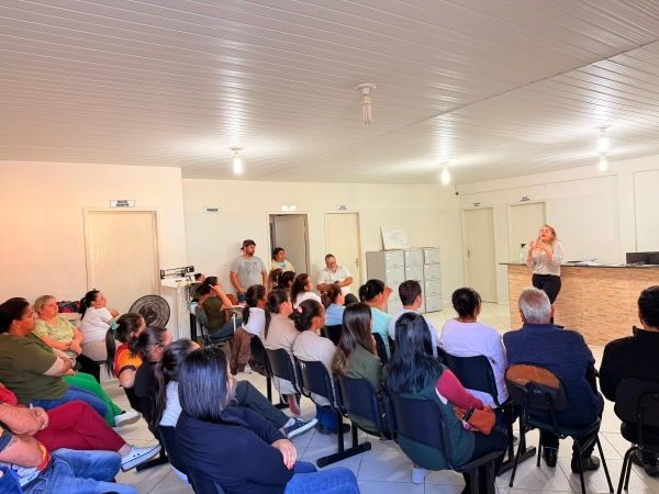 SECRETARIA DE SA&Uacute;DE REALIZA REUNI&Atilde;O DE ALINHAMENTO COM SERVIDORES