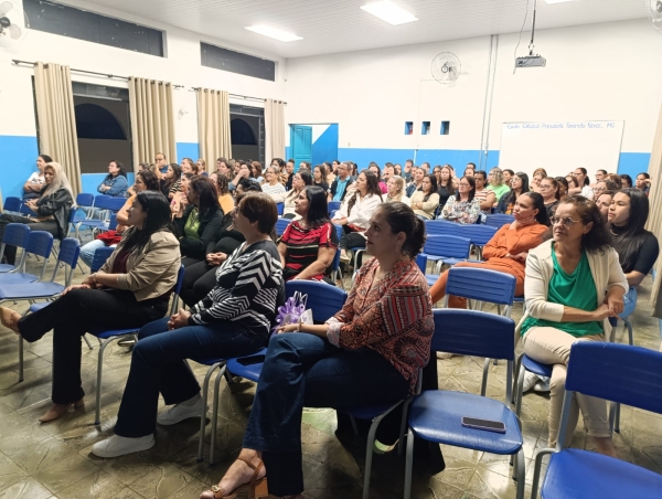 SECRETARIA DE EDUCAÇÃO PROMOVE MAIS UMA CAPACITAÇÃO SOBRE INCLUSÃO