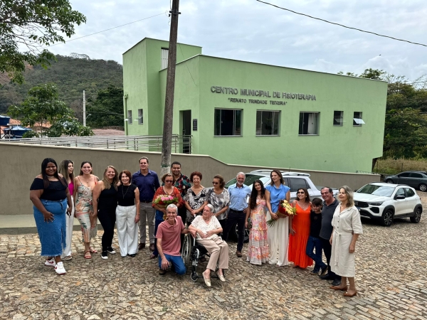 CENTRO DE FISIOTERAPIA RECEBE O NOME DE &quot;RENATO TRINDADE TEXEIRA&quot;