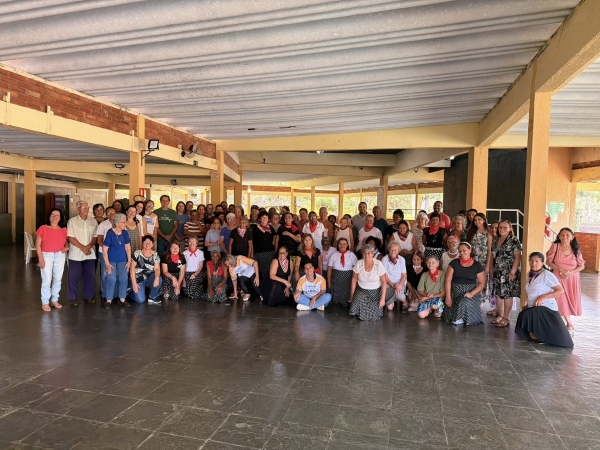 PROJETO MAIS 60 PROMOVE ENCONTRO DE INTEGRA&Ccedil;&Atilde;O, MOVIMENTO E ALEGRIA EM DOM SILV&Eacute;RIO