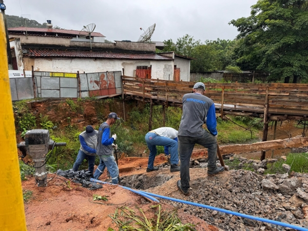 PREFEITURA DE DOM SILV&Eacute;RIO INICIA DEMOLI&Ccedil;&Atilde;O DA ANTIGA PONTE DO BAIRRO CAMPESTRE